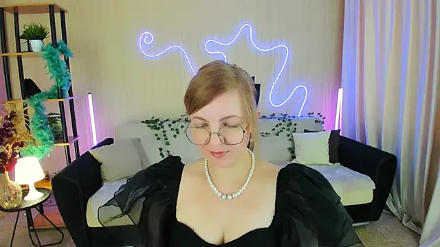 YourUniverser online show from November 9, 9:16 am