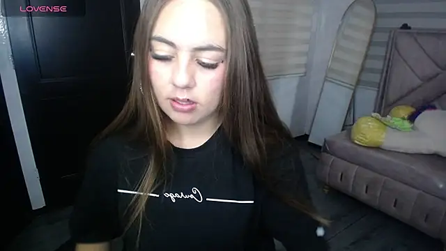 Snapshot of Luna_Star_v chatting on September 10, 3:17 am Luna Star v online show from September 10, 3:17 am