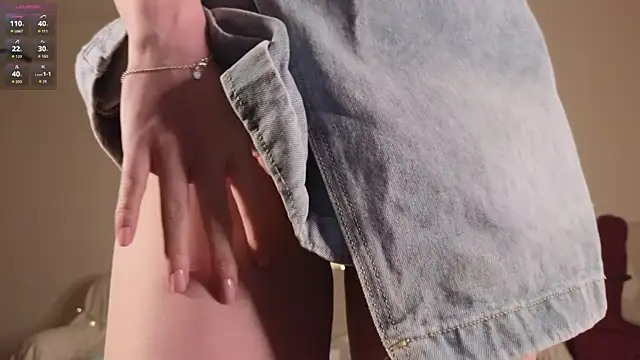 Snapshot of Pixxxis chatting on October 3, 12:49 am Pixxxis online show from October 3, 12:49 am