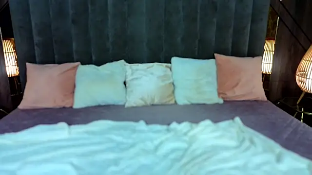 TeilaHex online show from October 17, 7:06 pm