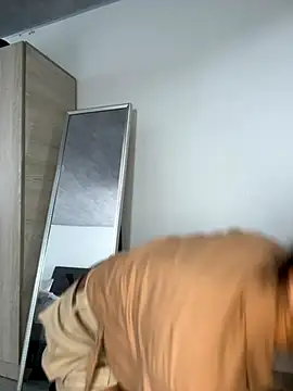 Snapshot of annymaldonado chatting on September 22, 2:04 pm annymaldonado online show from September 22, 2:04 pm