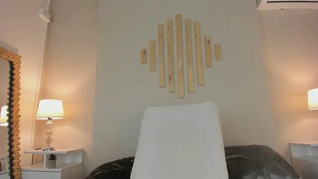 Snapshot of natachadiaz_ chatting on October 31, 12:42 pm natachadiaz online show from October 31, 12:42 pm