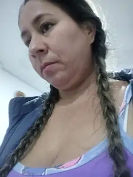 Nala1986 online show from October 31, 1:40 am