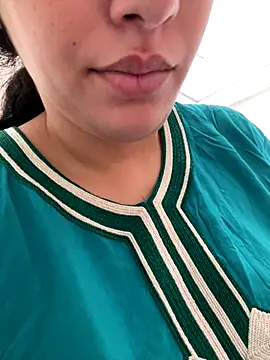 Snapshot of Bold-arabic-vibes chatting on September 17, 12:03 pm Bold-arabic-vibes online show from September 17, 12:03 pm