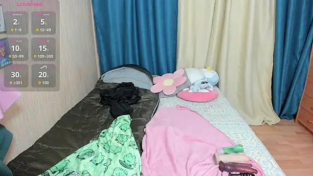 Snapshot of Dia_Angel chatting on October 13, 10:56 pm Dia Angel online show from October 13, 10:56 pm