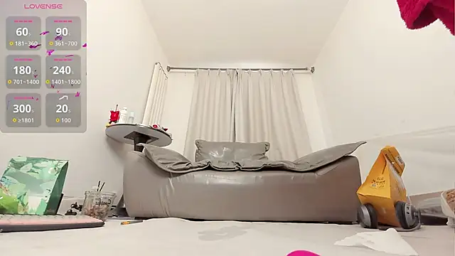 fox-yiyi online show from October 18, 7:55 am