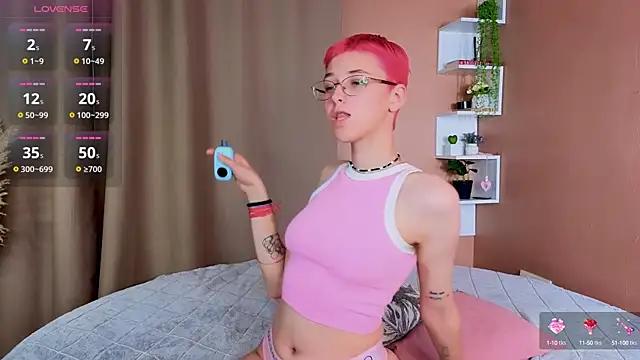 Sharliemeow online show from September 25, 4:28 pm