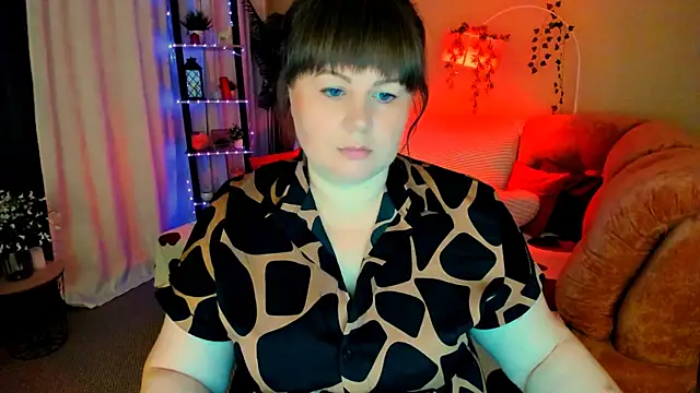 CrystaalStaar online show from June 14, 6:41 pm