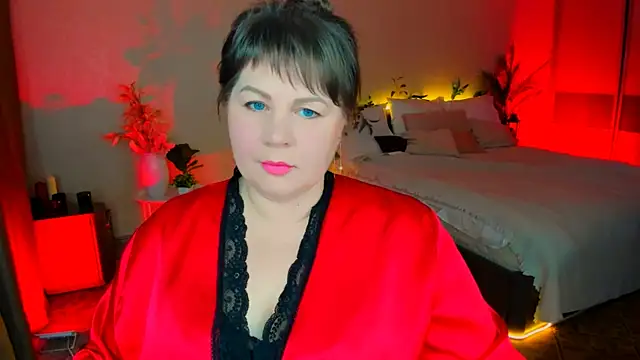 CrystaalStaar online show from December 5, 9:16 pm