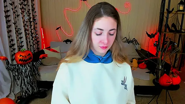 Snapshot of SensitiveSooul chatting on October 24, 7:32 pm SensitiveSooul online show from October 24, 7:32 pm