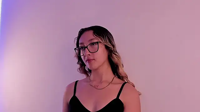 LauMiller online show from November 1, 10:52 am