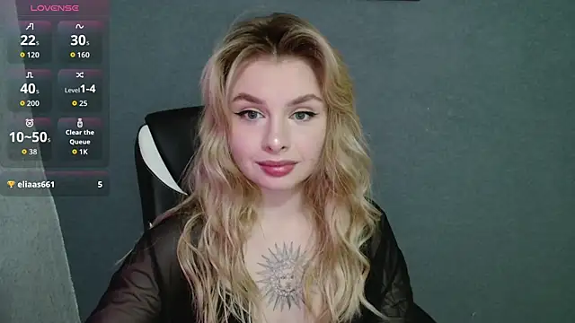 Snapshot of AngelicaHollywood chatting on October 27, 9:31 pm AngelicaHollywood online show from October 27, 9:31 pm