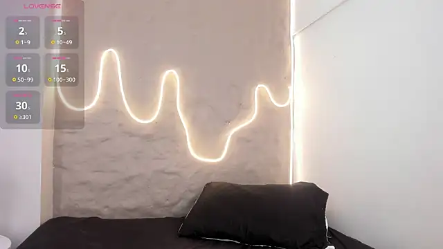 HannahToons online show from September 27, 8:49 pm