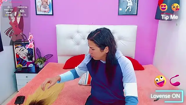 Snapshot of Azley_sweet chatting on October 20, 3:59 pm Azley sweet online show from October 20, 3:59 pm