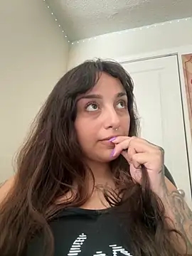 Snapshot of CharmingMaddie chatting on October 12, 5:26 pm CharmingMaddie online show from October 12, 5:26 pm