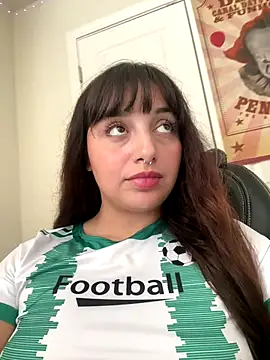 Snapshot of CharmingMaddie chatting on October 29, 4:42 pm CharmingMaddie online show from October 29, 4:42 pm