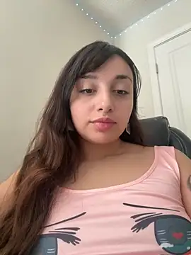 Snapshot of CharmingMaddie chatting on October 23, 3:51 pm CharmingMaddie online show from October 23, 3:51 pm