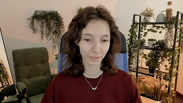 EmmanuellBrown online show from April 7, 9:22 am