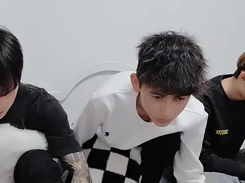 xiaojie2563 online show from November 13, 9:41 am