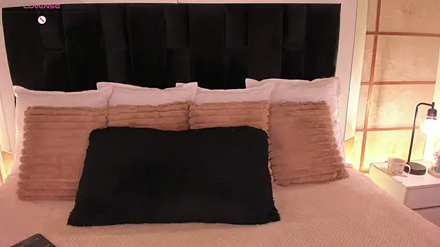 GretaVelvet online show from April 11, 7:28 pm