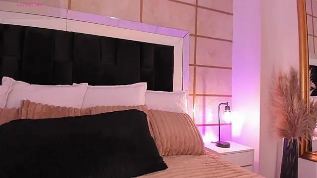 GretaVelvet online show from January 14, 7:41 pm