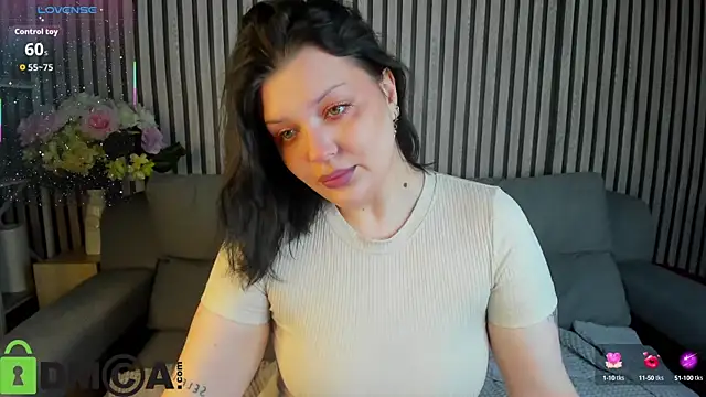 Michele Greenn online show from October 6, 1:33 am