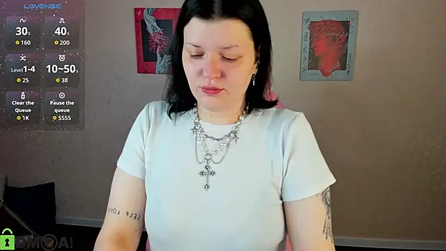 Michele Greenn online show from October 4, 1:22 am