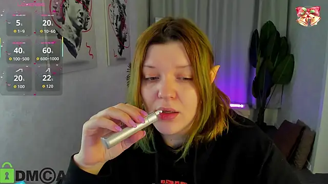 Michele Greenn online show from January 13, 1:22 am