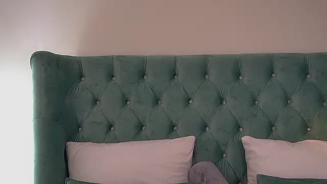 StacyEvances online show from November 8, 6:18 am