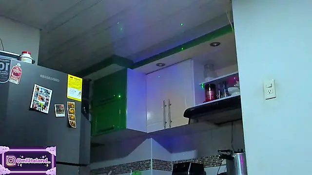 milita houston online show from September 30, 2:39 am