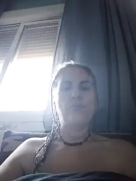 est 82 online show from October 29, 3:58 pm