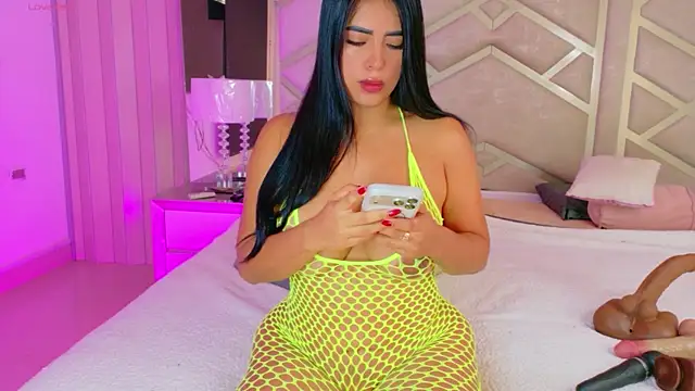 RoseMariee  online show from May 31, 1:39 pm