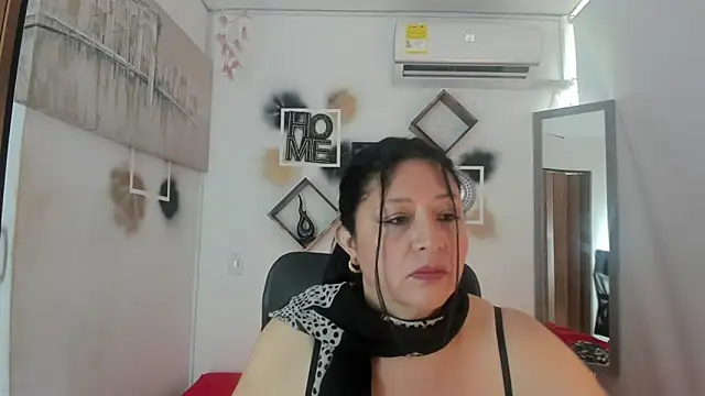 Snapshot of tatiana_sofiaa chatting on October 7, 3:16 pm tatiana sofiaa online show from October 7, 3:16 pm