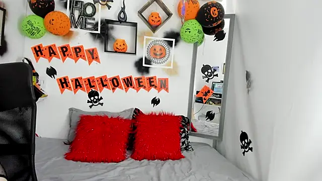 Snapshot of tatiana_sofiaa chatting on October 27, 1:39 pm tatiana sofiaa online show from October 27, 1:39 pm