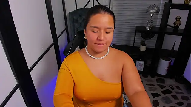 ElaBourn  online show from September 29, 1:27 pm