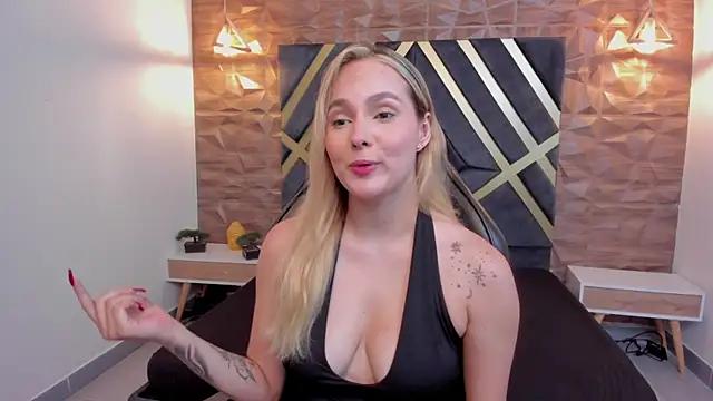 Emmaa white  online show from November 27, 5:27 pm