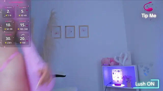 Snapshot of shannel_moss__ chatting on October 7, 11:09 pm shannel moss   online show from October 7, 11:09 pm