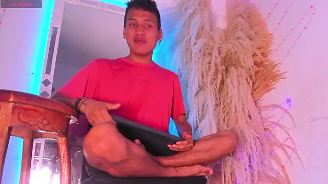 spicy adonhis online show from January 19, 1:07 pm