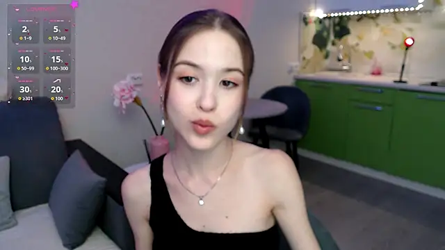 StaceyAngell online show from September 20, 3:43 pm