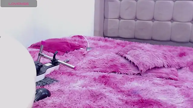 Snapshot of HotAss_Hally chatting on October 10, 11:04 am HotAss Hally online show from October 10, 11:04 am