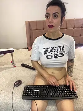 Snapshot of HotAss_Hally chatting on September 25, 9:19 am HotAss Hally online show from September 25, 9:19 am