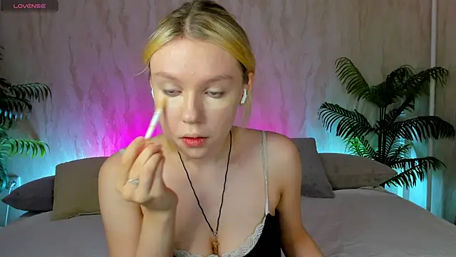 Snapshot of Casey_Miller chatting on September 30, 12:16 am Casey Miller online show from September 30, 12:16 am