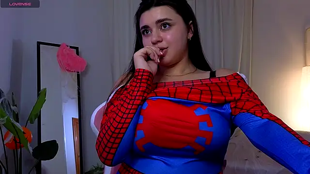 courtneyk  online show from October 30, 2:51 pm