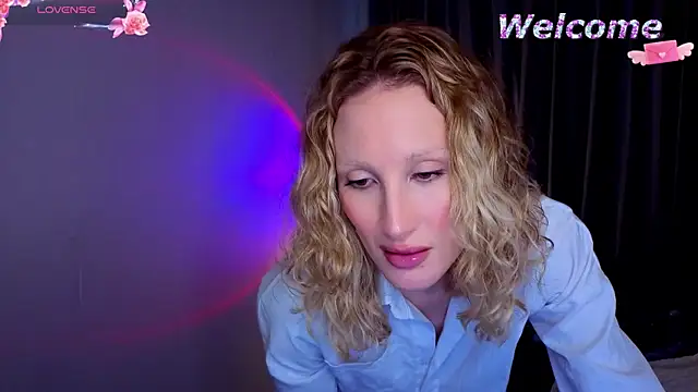 BiancaHelo online show from November 4, 1:49 pm