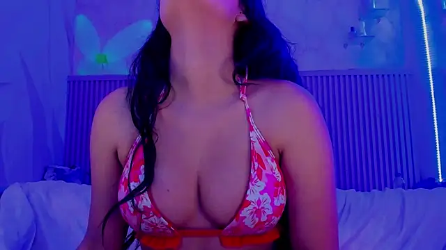 HollyHill  online show from October 21, 7:51 pm