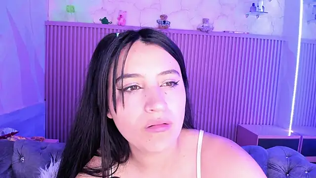 HollyHill  online show from October 17, 8:56 pm