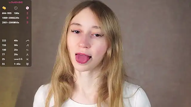 Snapshot of BeatrixHiett chatting on October 3, 3:33 am BeatrixHiett online show from October 3, 3:33 am