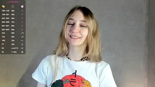 Snapshot of BeatrixHiett chatting on October 7, 3:33 am BeatrixHiett online show from October 7, 3:33 am