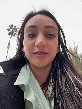 Ninabigtitied online show from December 1, 1:47 pm