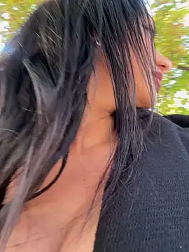 Ninabigtitied online show from October 9, 3:49 pm